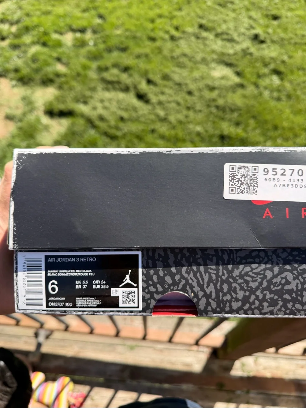 Jordan Air Jordan 3 Retro Black White Cement Box size 6 Men’s - Picture 4 of 4